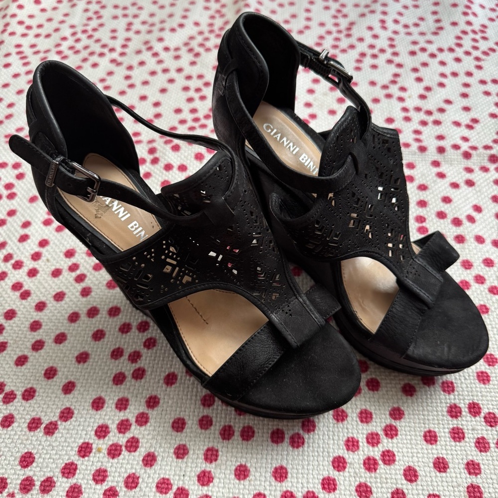 Gianni Bini Rissa Wedge Heels - Picture 3 of 17